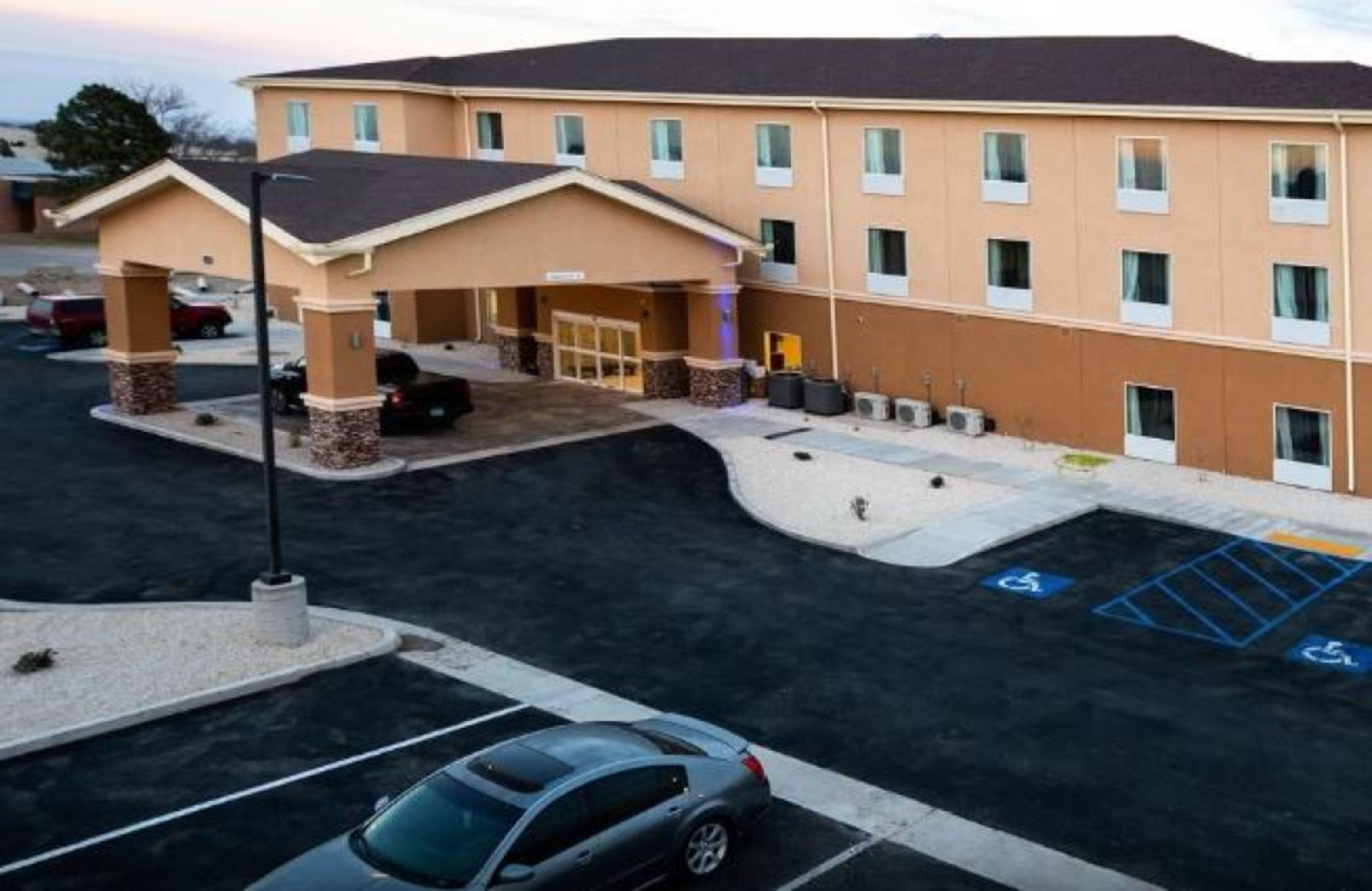 Quality Inn & Suites Carlsbad Caverns Area Εξωτερικό φωτογραφία