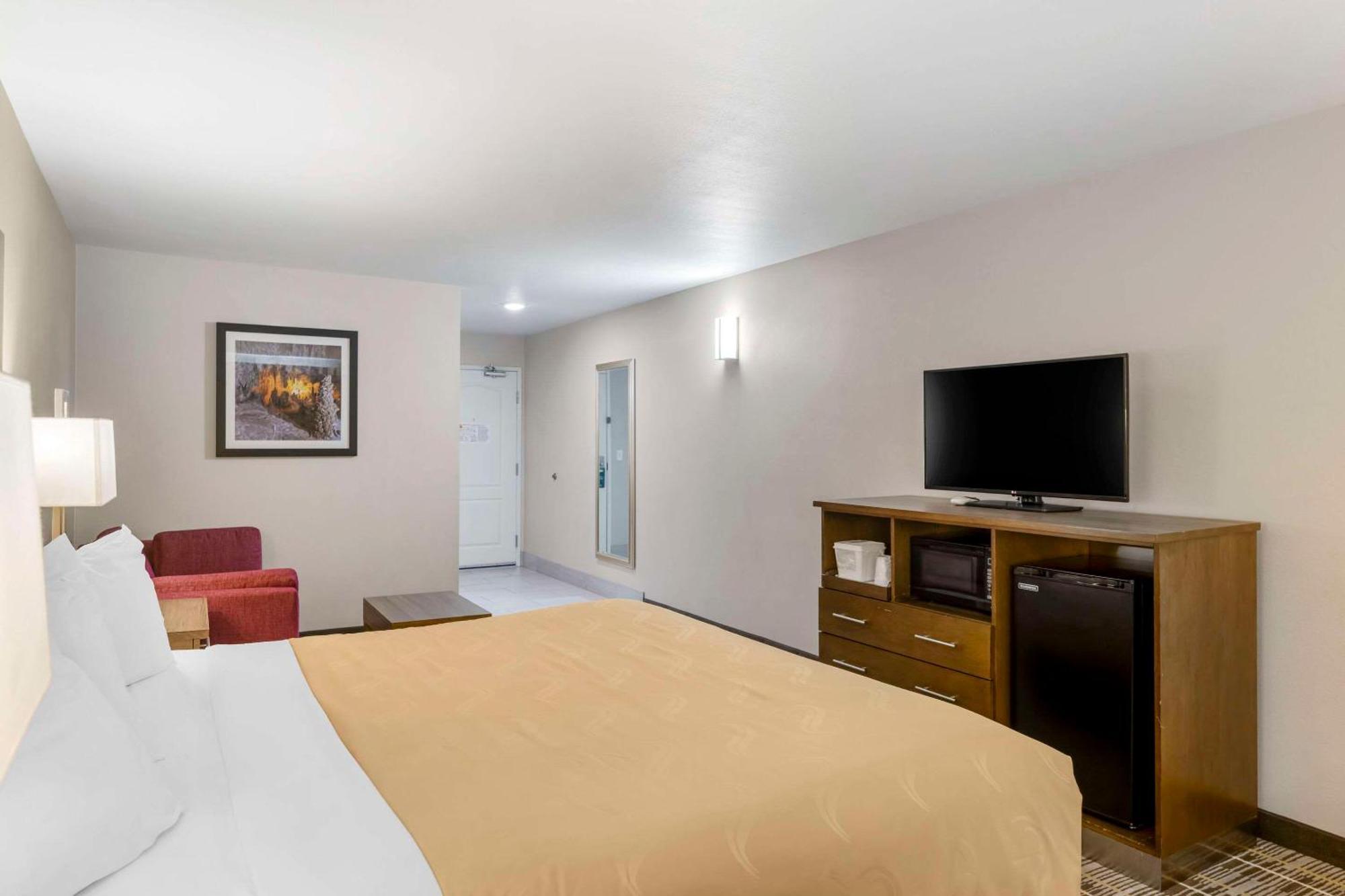 Quality Inn & Suites Carlsbad Caverns Area Εξωτερικό φωτογραφία