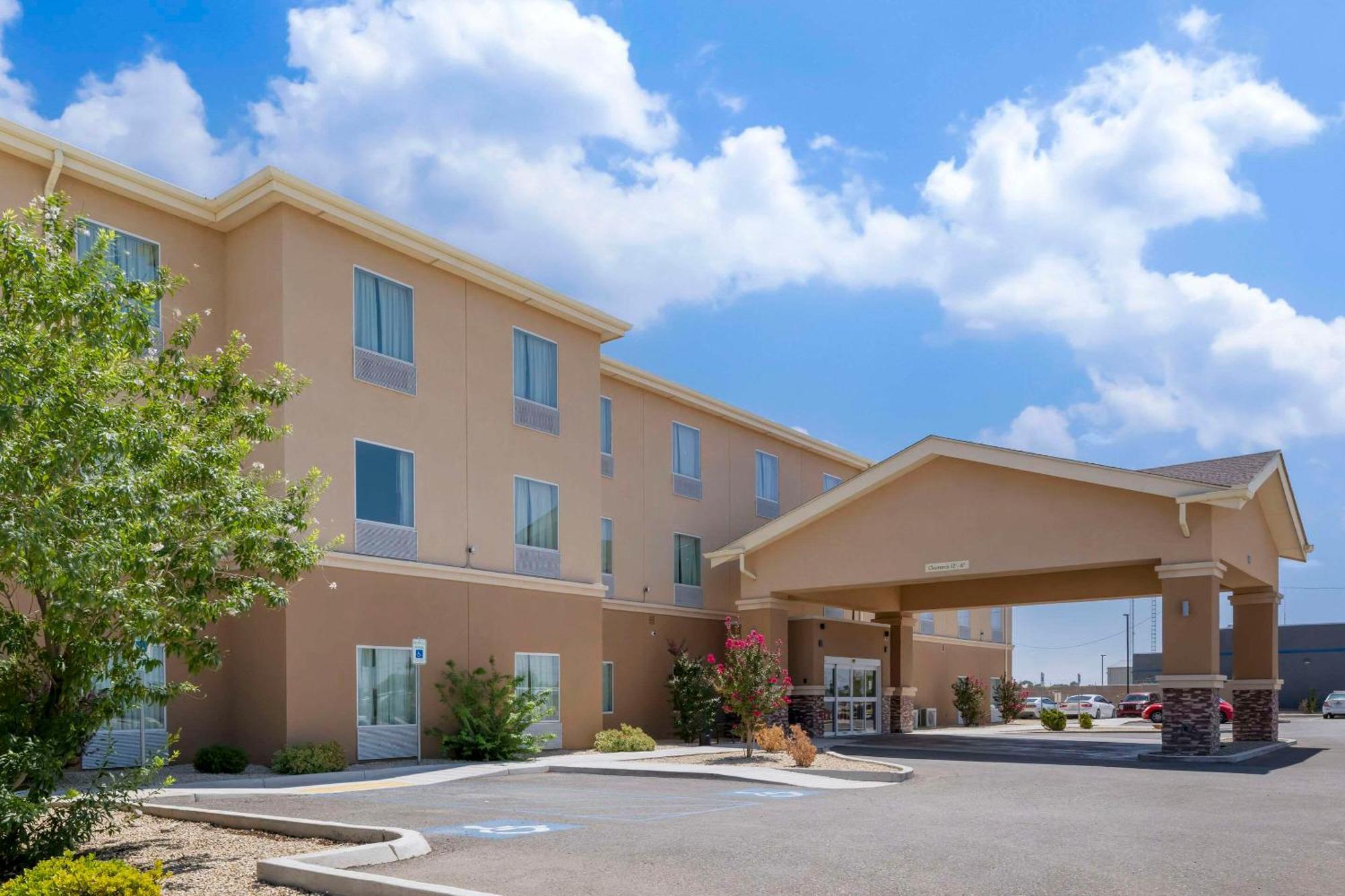 Quality Inn & Suites Carlsbad Caverns Area Εξωτερικό φωτογραφία
